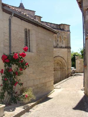 the village Aubeterre